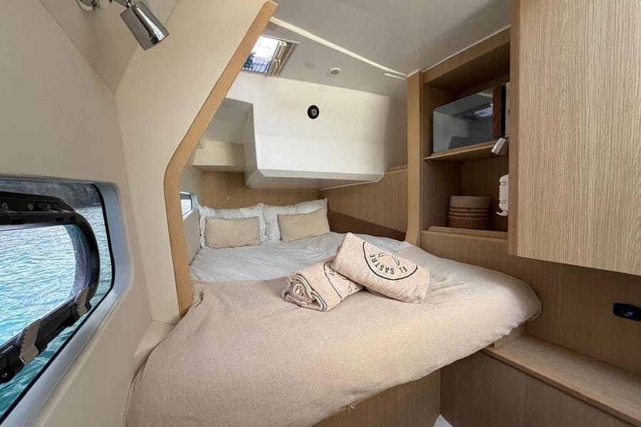 Aquila 32 Sport Cat (8) — photo 6 of 8