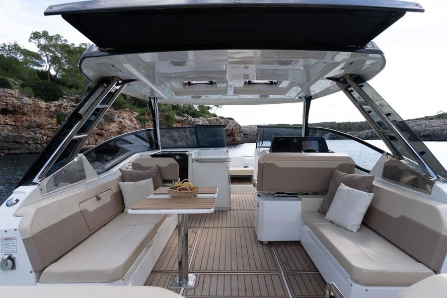 Aquila 32 Sport Cat (8) — photo 7 of 8