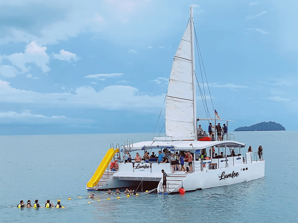 Lumlee 64ft Charter photo 2