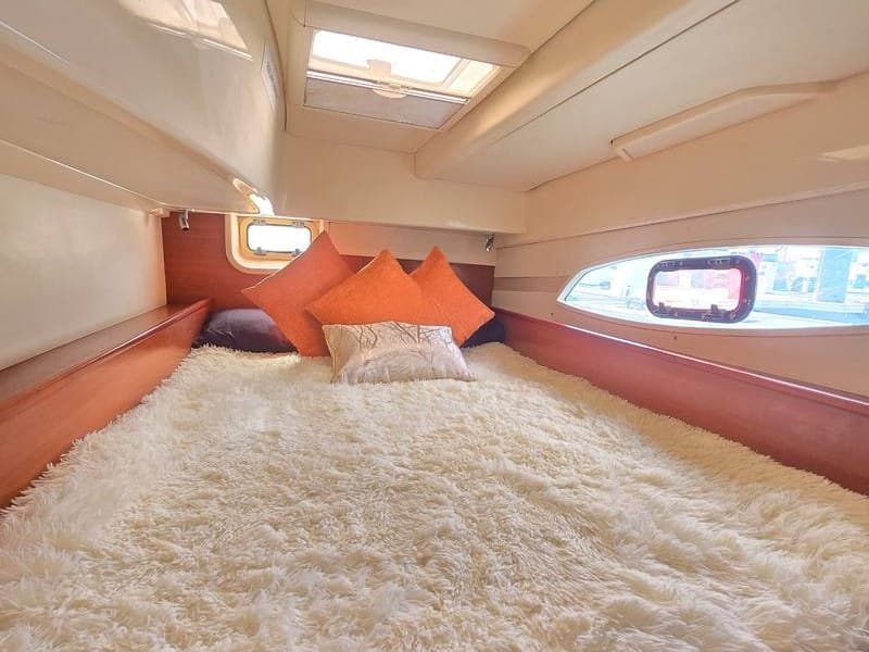 Leopard 39 Luxury Power Cat (12-15) — photo 5 of 8