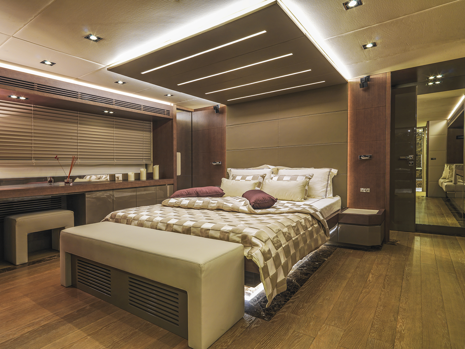 Amer 94 Ultra Luxury Motor Yacht (12) photo 5