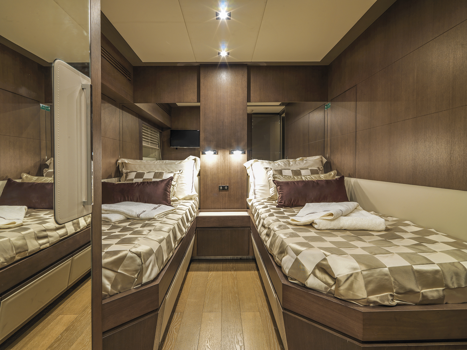 Amer 94 Ultra Luxury Motor Yacht (12), photo 5 of 6