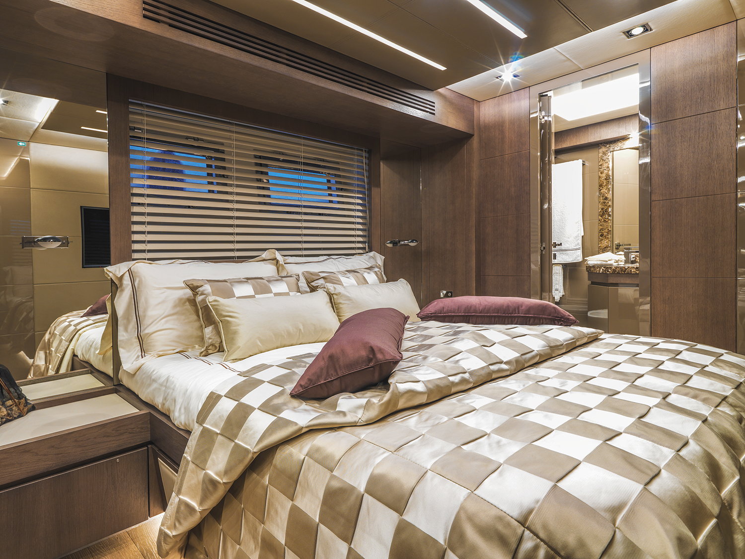 Amer 94 Ultra Luxury Motor Yacht (12), photo 6 of 6