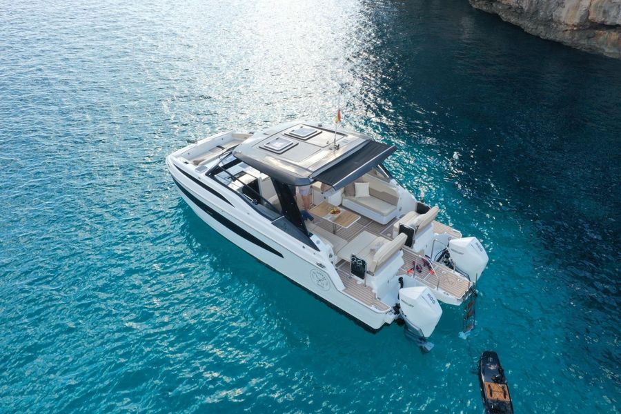 Aquila 32 Sport Cat (8) photo 2