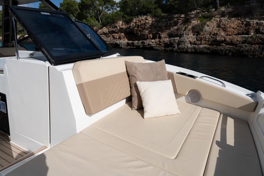 Aquila 32 Sport Cat (8) photo 5