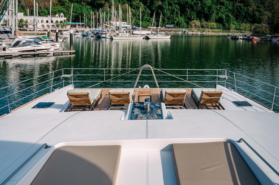 Lagoon 620 Luxury Power Cat bareboat (12-20) photo 5