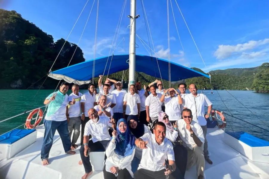 Avante Scenic Day Cruise photo 3