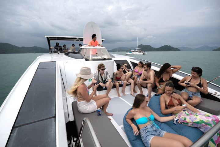 Fairlady Flybridge Yacht (15-30), photo 4 of 5