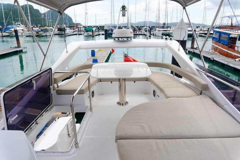 Ferretti 46 Luxury Motor Yacht (10) photo 3