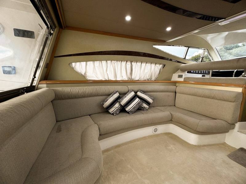 Ferretti 46 Luxury Motor Yacht (10), photo 6 of 7