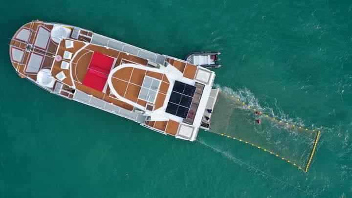 Super Rich Power Cat bareboat (35) photo 3